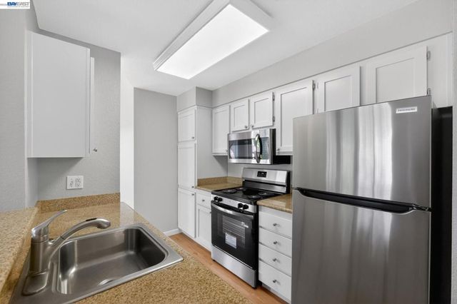 39109 Guardino Dr 341, Fremont, CA 94538
