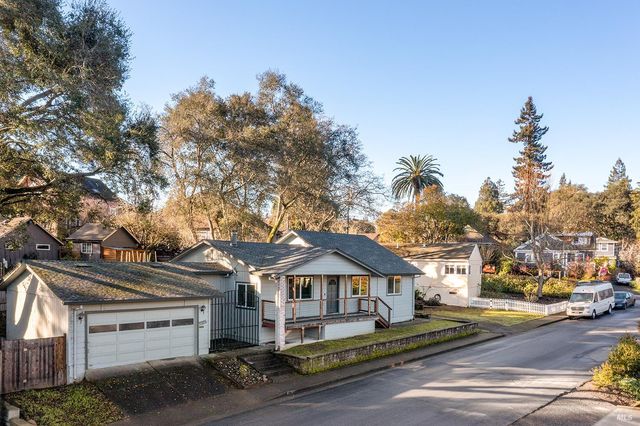 375 Florence Ave, Sebastopol, CA 95472