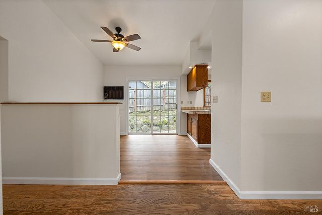 375 Florence Ave, Sebastopol, CA 95472