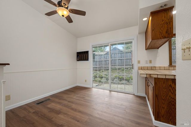 375 Florence Ave, Sebastopol, CA 95472