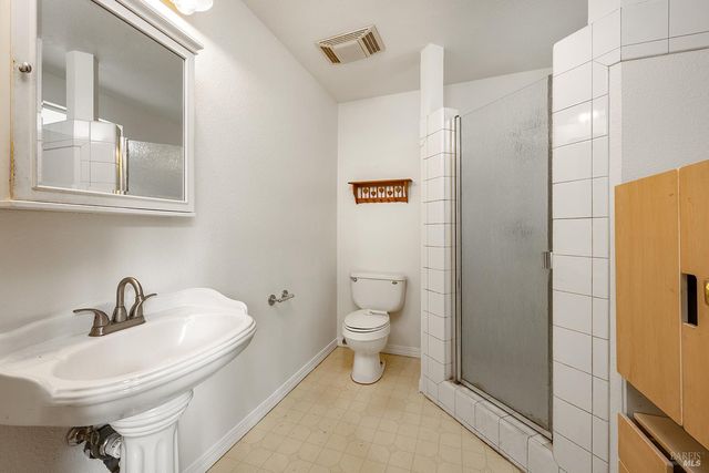 375 Florence Ave, Sebastopol, CA 95472