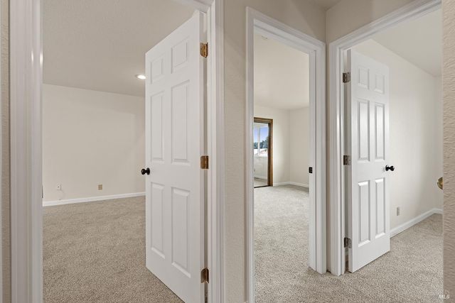 375 Florence Ave, Sebastopol, CA 95472