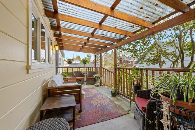 375 Florence Ave, Sebastopol, CA 95472