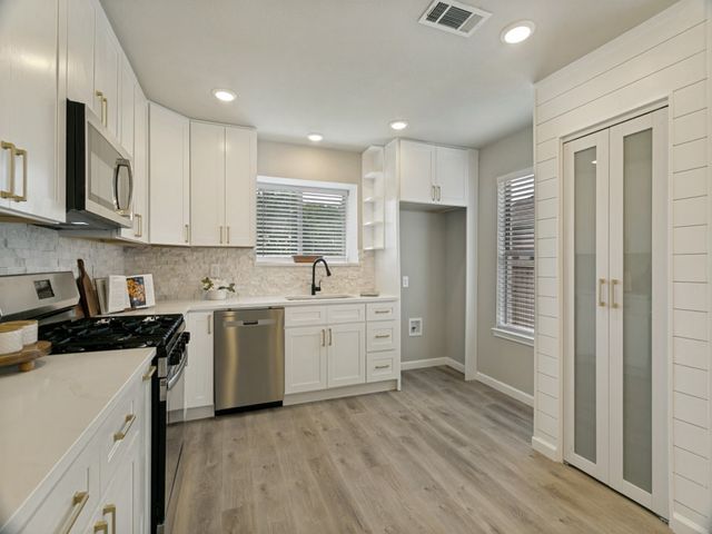 1653 Crosshaven Drive, Lewisville, TX 75077