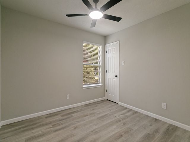 1653 Crosshaven Drive, Lewisville, TX 75077