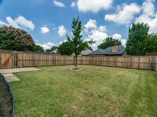 1653 Crosshaven Drive, Lewisville, TX 75077