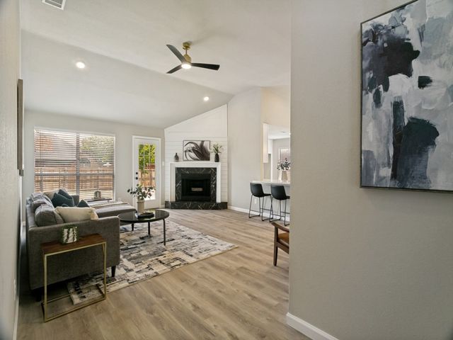 1653 Crosshaven Drive, Lewisville, TX 75077