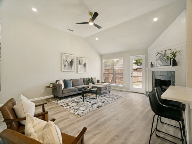 1653 Crosshaven Drive, Lewisville, TX 75077