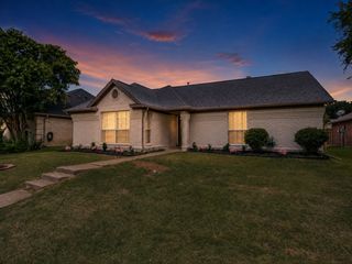 1653 Crosshaven Drive, Lewisville, TX 75077