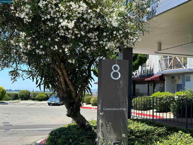 8 Commodore Drive C460, Emeryville, CA 94608