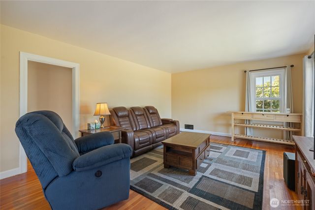 497 Central Avenue E, Tenino, WA 98589