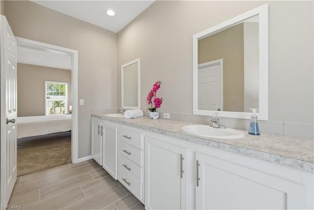 24 Red Poinciana DR, Fort Myers, FL 33908