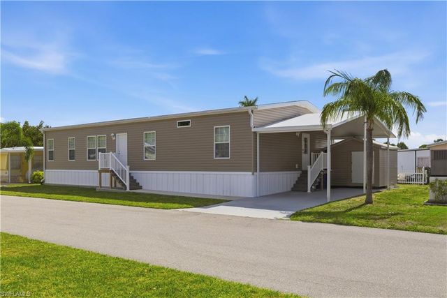 24 Red Poinciana DR, Fort Myers, FL 33908