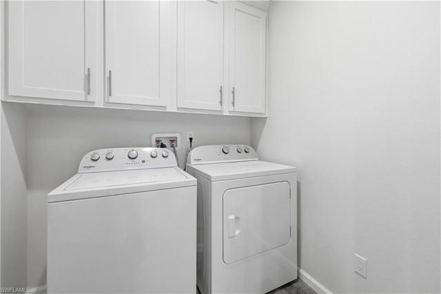 24 Red Poinciana DR, Fort Myers, FL 33908