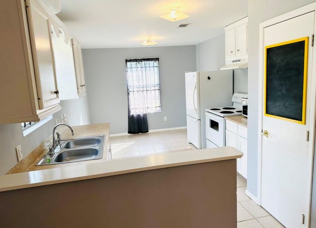 5123 Denmark Street, Houston, TX 77016