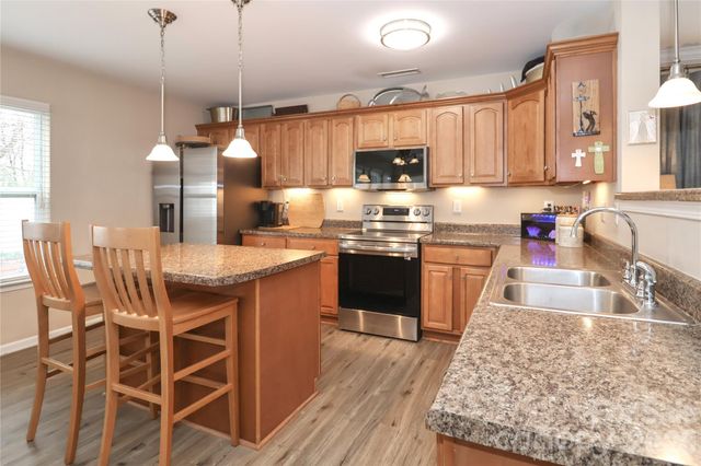 1123 Valley Street, Statesville, NC 28677