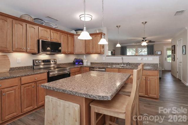 1123 Valley Street, Statesville, NC 28677