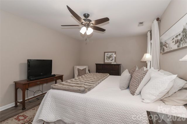 1123 Valley Street, Statesville, NC 28677