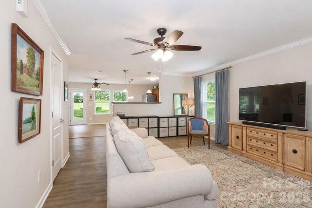 1123 Valley Street, Statesville, NC 28677