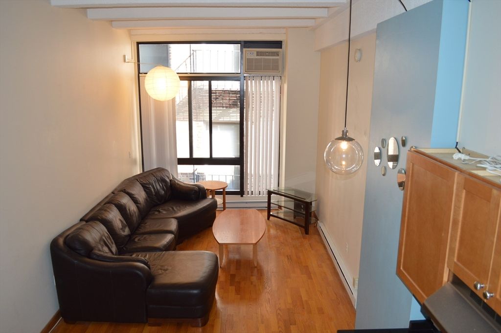12 Stoneholm 401, Boston, MA 02115