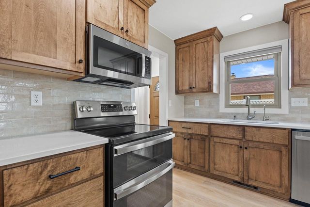 6956 W Morgan AVENUE, Milwaukee, WI 53220