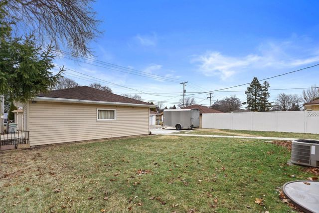 6956 W Morgan AVENUE, Milwaukee, WI 53220