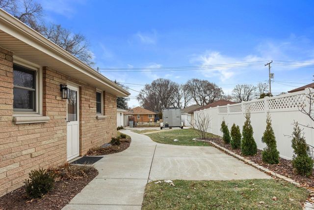6956 W Morgan AVENUE, Milwaukee, WI 53220