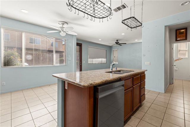 3863 Quartzite Lane, San Bernardino, CA 92407