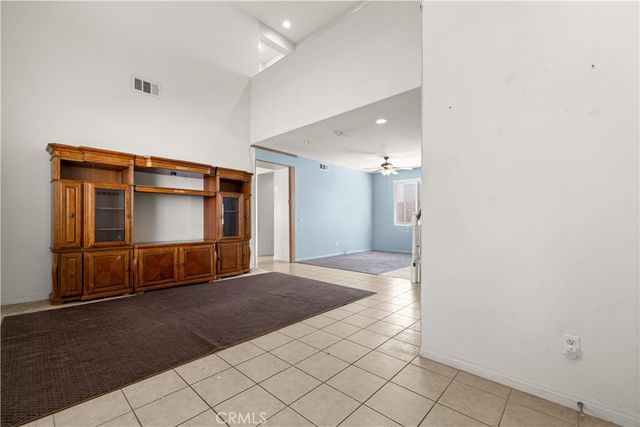 3863 Quartzite Lane, San Bernardino, CA 92407