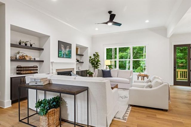 9110 Greenway Court, Gainesville, GA 30506