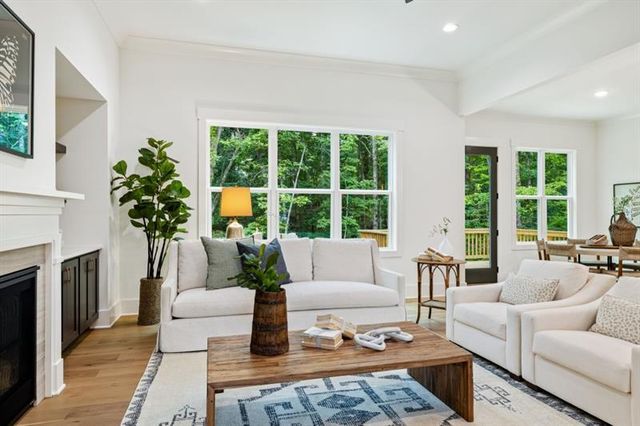 9110 Greenway Court, Gainesville, GA 30506