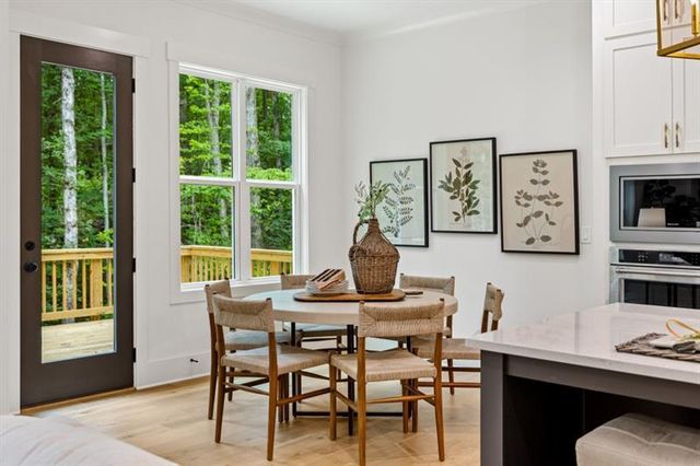 9110 Greenway Court, Gainesville, GA 30506