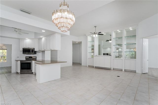 4892 San Pablo CT, Naples, FL 34109