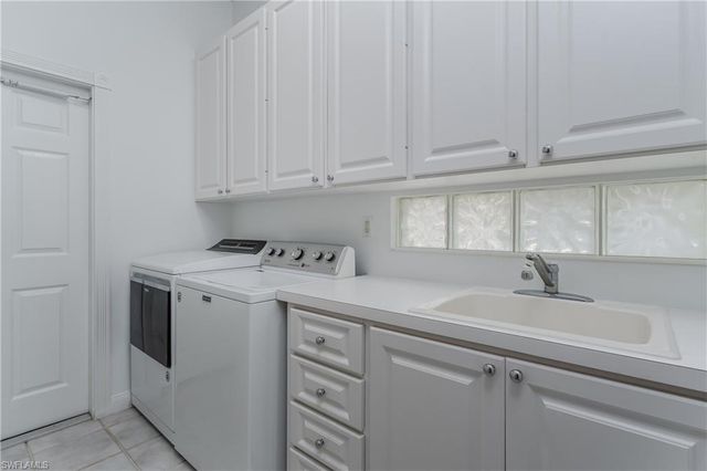 4892 San Pablo CT, Naples, FL 34109