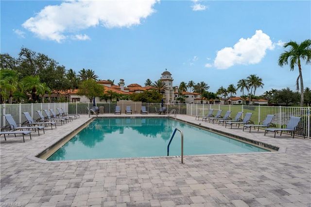 4892 San Pablo CT, Naples, FL 34109