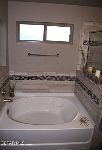 801 OXFORDSHIRE Street, El Paso, TX 79928