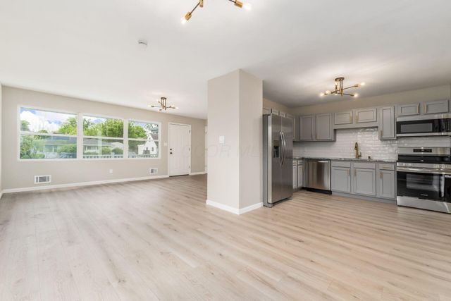 2906 Ashby Road, Columbus, OH 43209