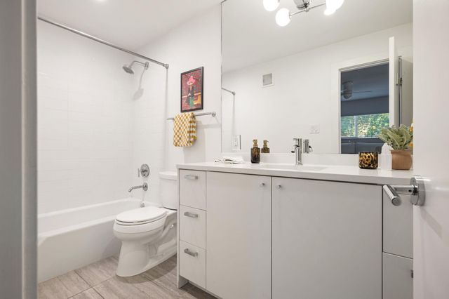 1208 Enfield RD 104, Austin, TX 78703