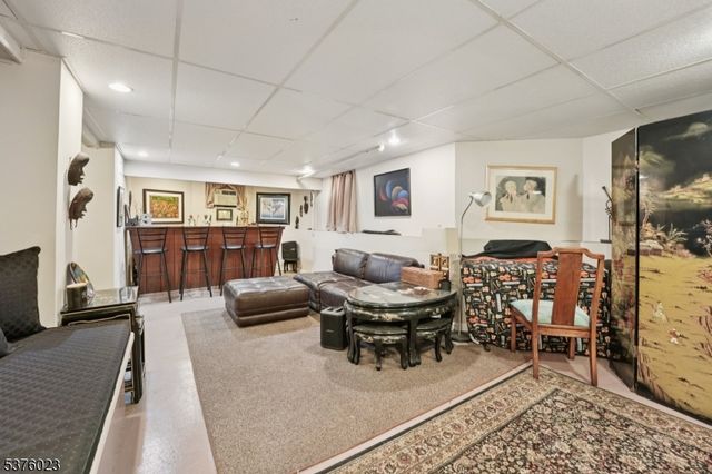 24 Girard Pl, Newark City, NJ 07108