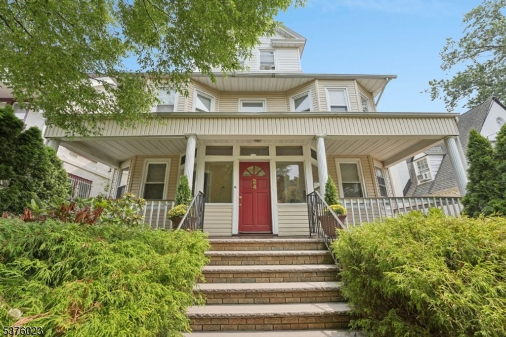 24 Girard Pl, Newark City, NJ 07108