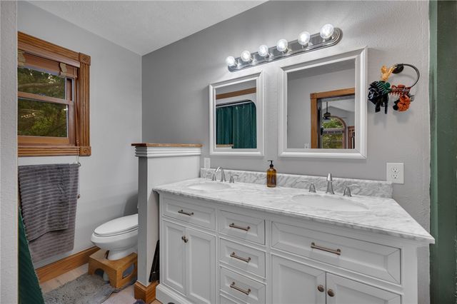 22 Table Rock Drive, Holiday Island, AR 72631