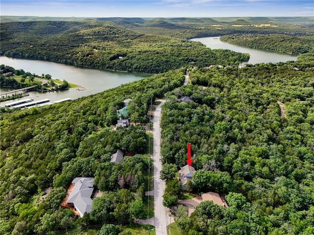 22 Table Rock Drive, Holiday Island, AR 72631