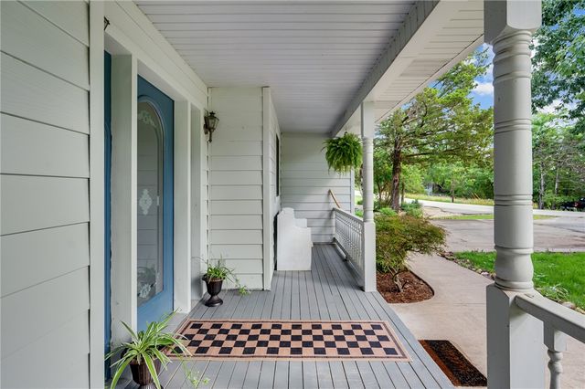 22 Table Rock Drive, Holiday Island, AR 72631