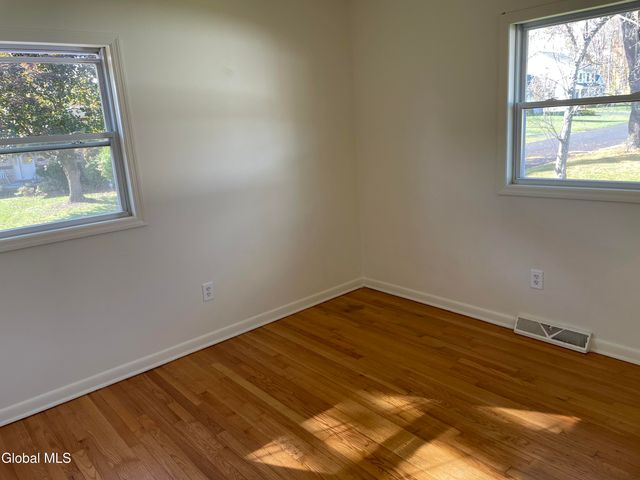 25 Pine Street, Bethlehem, NY 12203