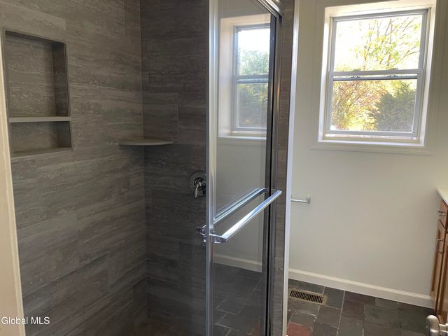 25 Pine Street, Bethlehem, NY 12203