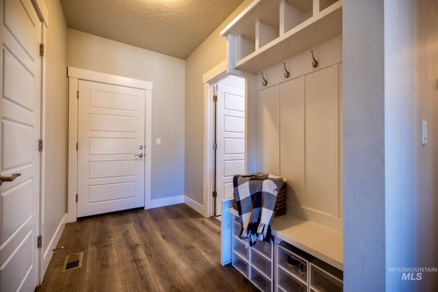 882 E Pascua Dr, Kuna, ID 83634