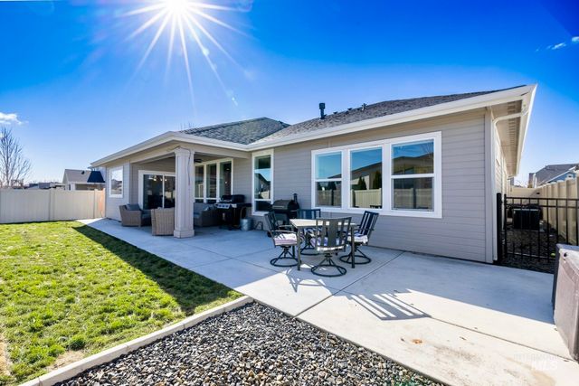 882 E Pascua Dr, Kuna, ID 83634