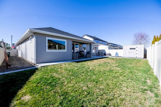 882 E Pascua Dr, Kuna, ID 83634