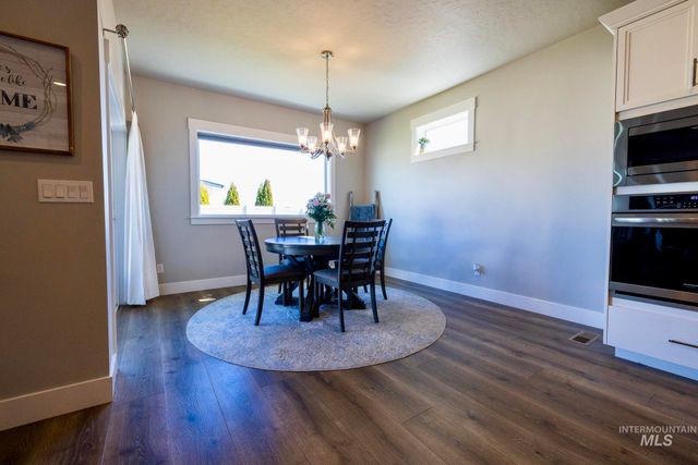 882 E Pascua Dr, Kuna, ID 83634