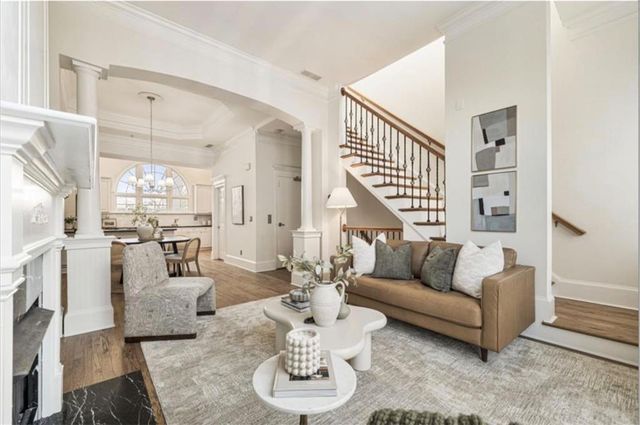 802 Ciiftin Heights LN NE, Atlanta, GA 30329